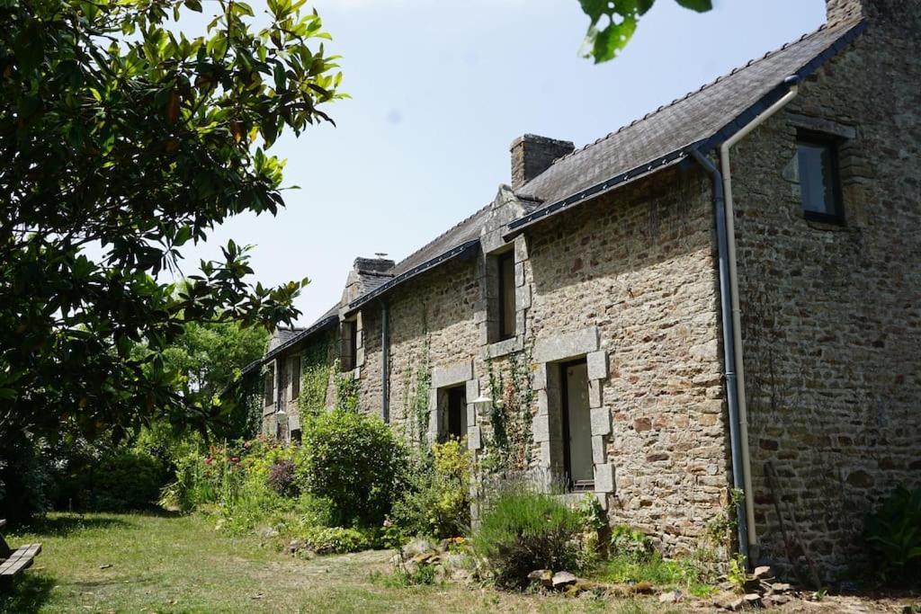 Gite A La Campagne, 30 Min Des Plages Du Morbihan Pluvigner Exterior photo